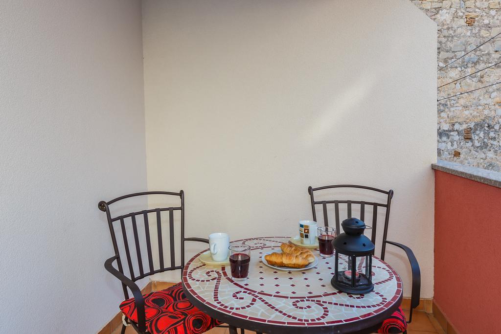 Apartment Antonio Makarska