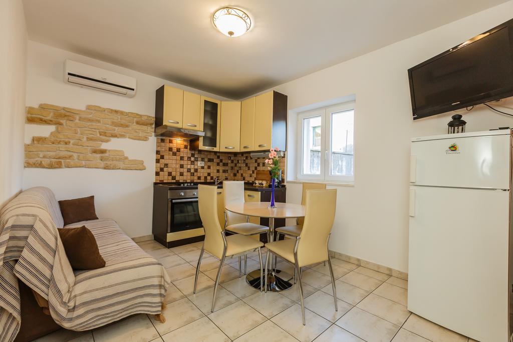 Apartment Antonio Makarska